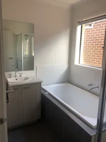 Comfortable home in Donnybrook, close to the train station  - Image 4