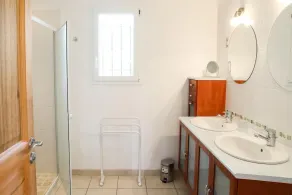 Quiet family friendly vacation home for 6 to 10 pers. - Image 3