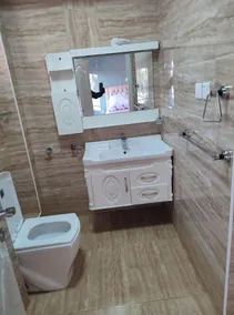 4 luxurious bedrooms all ensuite with a touch of class in Westlands  - Image 4