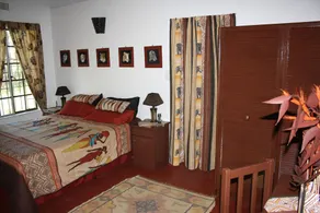 Sadadu holiday house bordering Kruger National Park,  Free wifi - Image 2