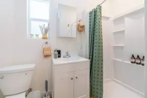 Charming Family 2BR Midtown Reno - Pets Welcome - Image 3