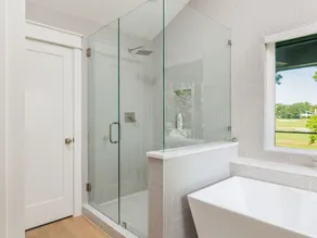 Luxury Home on Golf Course, Onsite Golf Cart Rental - Image 5
