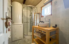 1 Bedroom Awesome Apartment In Harreberg - Image 3