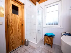 Ferienhaus "Auszeit mit Herz" im Ferienpark Extertal - Kamin, Fass-Sauna, Massagesessel - Image 5