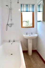 Willow Cottage Style Lodge in Yorkshire Dales, sleeps up to 4, family & pet friendly - Image 4