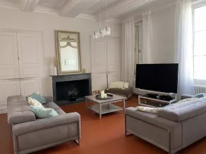 Town house with swimming pool and private garden - Image 5