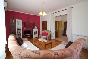 Apartamento de vacaciones con gran jardín - Image 3