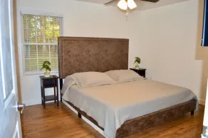 The Sunrise! Close to Wake forest University. 2 King beds. Quiet neighborhood! - Image 5