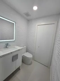 Boutique Style Home 3 Bedrooms Mini-Golf, BBQ, Hot Tub, EV-Charger Games Casino - Image 5