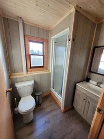 Beautiful St Lawrence waterfront cottage - Image 2