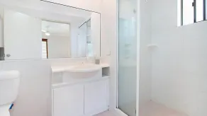 Coral Gate 40 - Absolute Waterfront - Min. 3 Night Stays! - Image 2