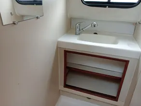 Cozy Stationary Boat for 5 Guests - Image 2