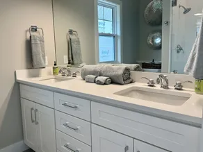 Hot Tub - Saugatuck - Douglas - Luxury Home Sleeps 8 - Image 2