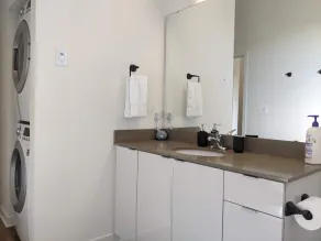 A premier smart condo in Wallingford - Image 3