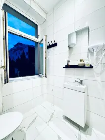 Modern Studio Near LK Klosterneuburg - Image 4