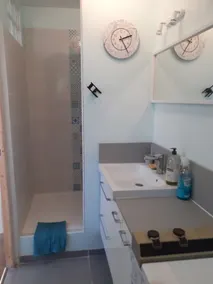 Quiet semi-detached house with swimming pool - Image 3