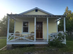 Eagle Harbour's Hilltop Cottage - Image 5