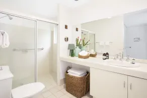 Villa 6 Milton Park situated in the beautiful & historic Milton Park Grounds - Image 2