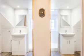Stunning 4 Bed Sleeps 8 Cottage Parking - Image 4