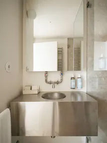 LIOZ Hotel & Apartments - Image 4