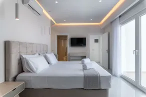 seafront brand new luxury villa swimming pool -ideal for families, free transfer - Image 5