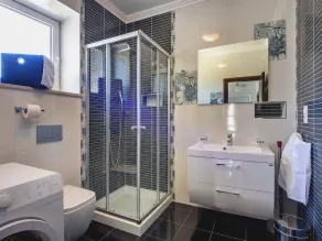 Beautiful Villa With Garden, Private Heated Pool, Whirlpool, Sauna, Near Rovinj - Image 4