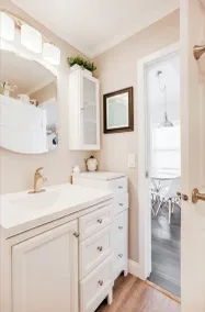 Petit Retreat: The sweetest place on the Lake! - Image 4