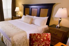 Powhatan 4 bedroom · Colonial Williamsburg Spacious 4 Bedroom Suite! - Image 5