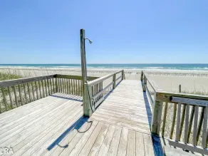 Barnacle: Pet-Friendly Ocean Escape - Image 5