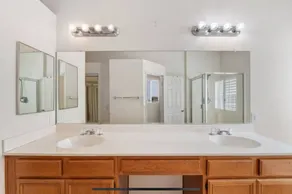 3 Bedroom House Bordering Temecula - Image 4