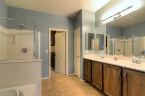 Charming Goodyear home! Perfect for spring training. - Image 5