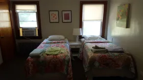 Beach Pass Included. Sleeps 6- 7. Five beaches within 4-5 miles. - Image 4