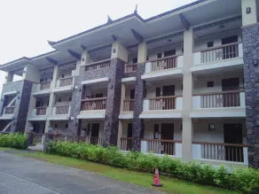 Bali inspired resort with condo - Image 5