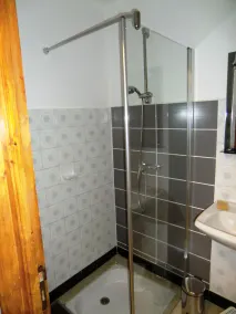 Ardèche, Les Vans, casa di carattere, animali domestici ammessi, internet gratuito - Image 3