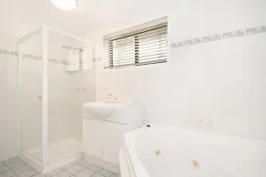 40 Culgoa Point - Image 2