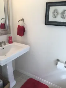 2 Bedroom Townhome 2 Mins. to the Beach - Image 5
