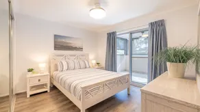 9 'Shoal Bay Beach Apartments' 2 Shoal Bay Road - climatisation et piscine complexe - Image 4