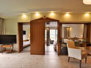 Suite 'Tosca' HP - Amerika-Holzer Hotel Resort - Image 5