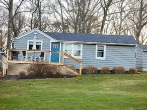 Waterfront Hampton Bays Cottage - Heated Pool, Firepit, Dock & Sunsets - Image 4