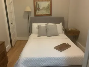 Lovely sophisticated renovated 2 BR - Image 3