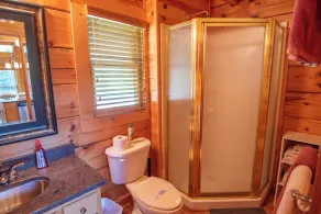 Ny flod foran kabinen - gåafstand til kanotudstyr - Hot tub - Wi-Fi - Image 3