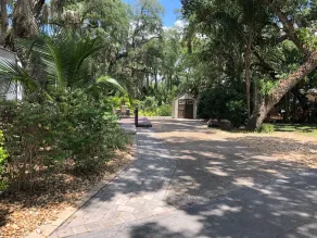 Luxury Full Hookup RV Campsite In River Ranch RV Resort - Image 3