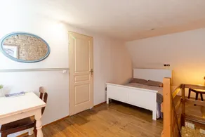 Cottage 'Gite Lune' with Shared Pool, Private Terrace and Wi-Fi - Image 4