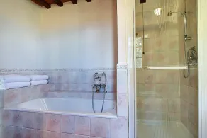 Villa Buonagrazia: Une charmante villa de trois étages dans le style caractéristique de la campagne toscane. - Image 5