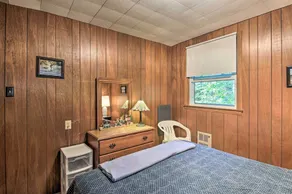 Raymond Retreat w/ 200 Feet of Private Beach! - Image 5