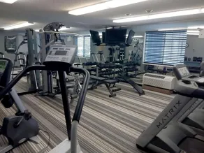 Great Relaxing Overnight Stay! Comfortable unit to enjoy! Near Parks and Airport - Image 3