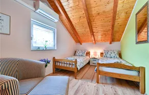 Nice Home In Susobreg - Image 5