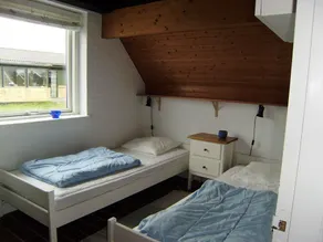 Vorupør. 110m2 nice holiday house located very near the North Sea. Internet - Image 4