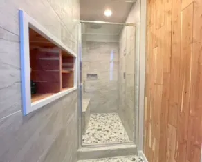 Luxury Spa Bathroom 2BR Walkable to Downtown - Image 2