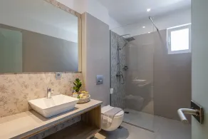ARETI LUXURY APARTMENT - Image 2